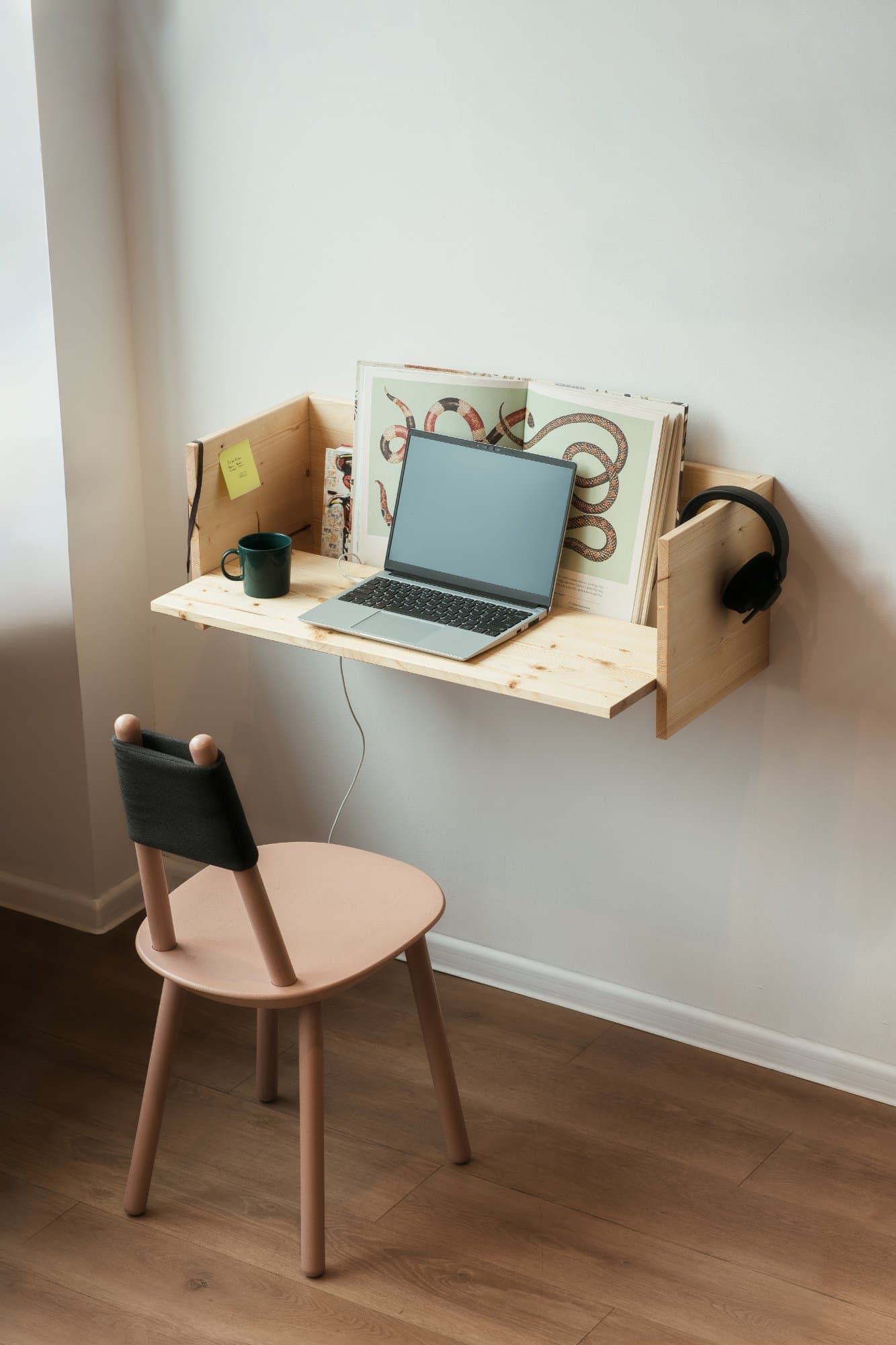 Jot Spot Wall Mounted Desk photo 2