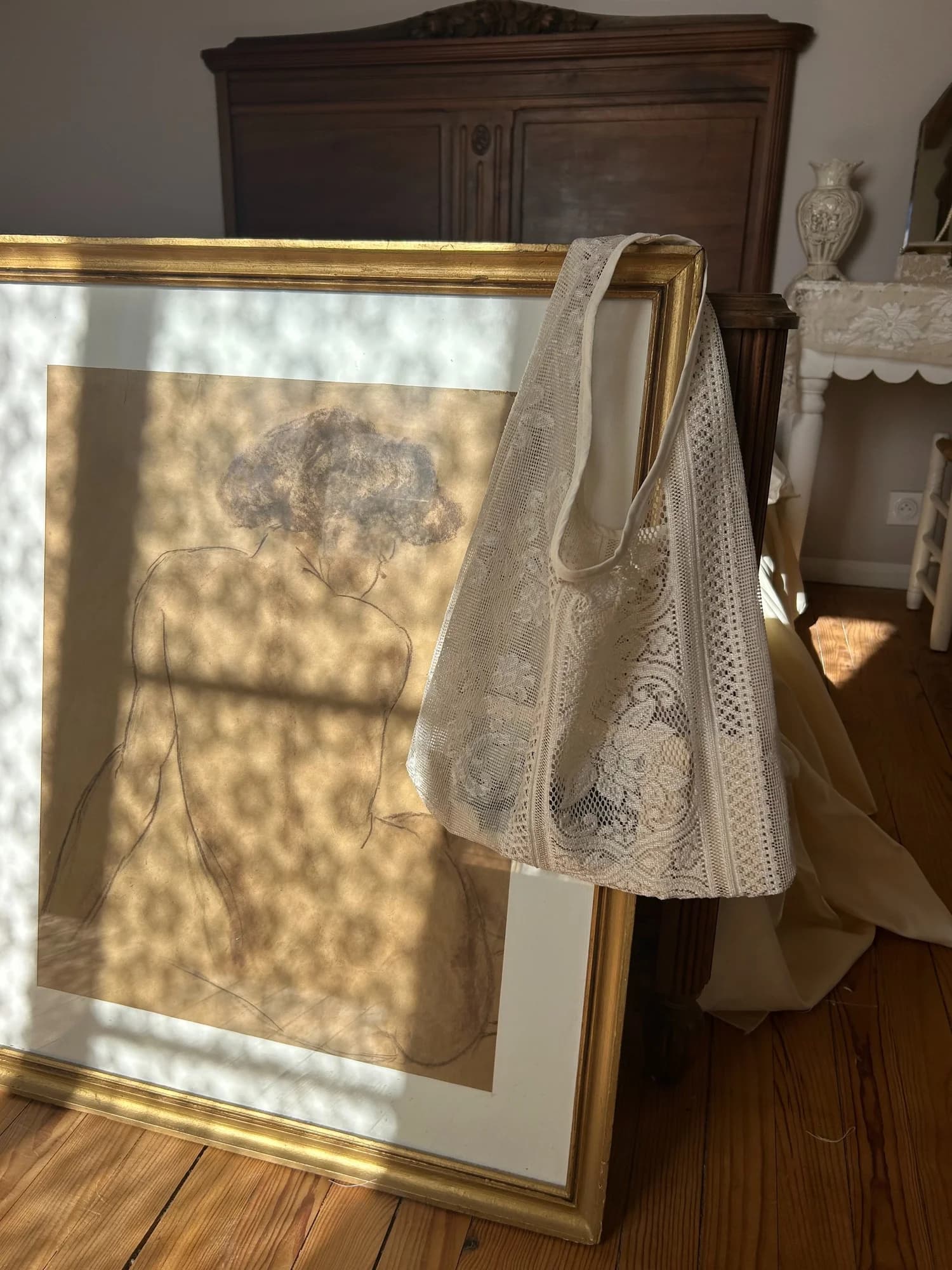 PETITE FLORA BAG IN CRÈME LACE