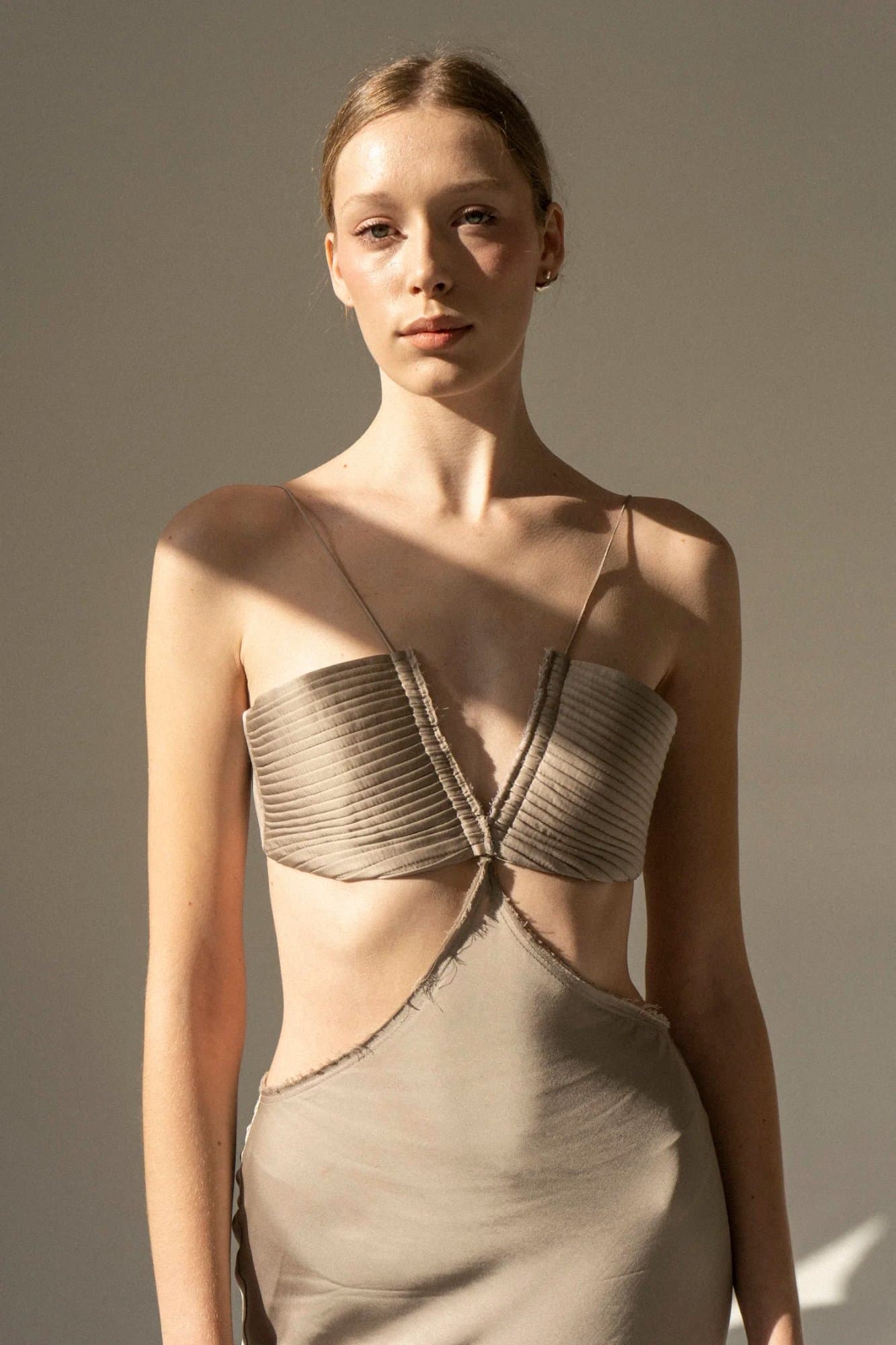 VINNYTSKA ARKA VISCOSE TAUPE DRESS — K M by L A N G E