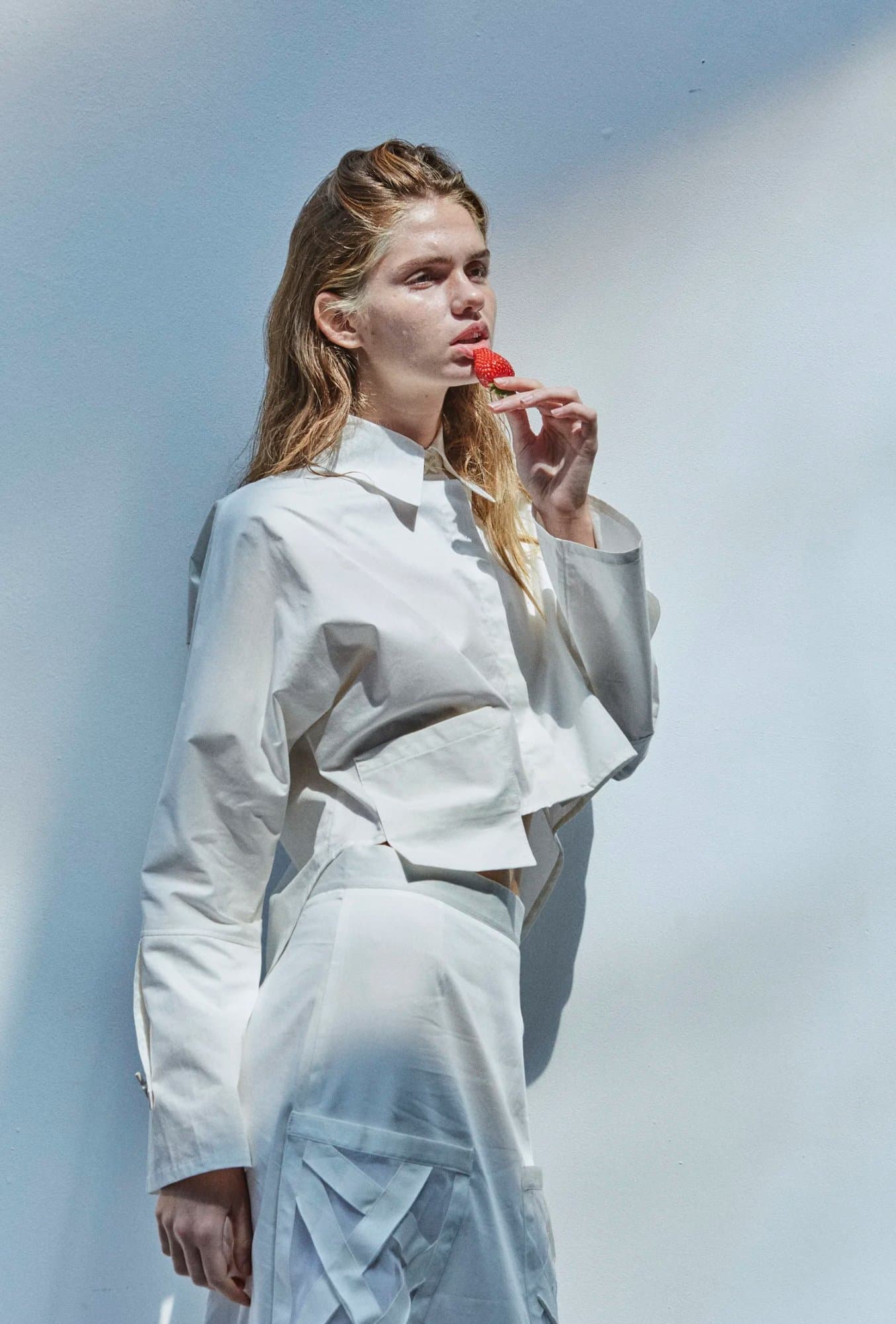 NIZHYN WHITE CERAMIC BUTTONS SHIRT — K M by L A N G E