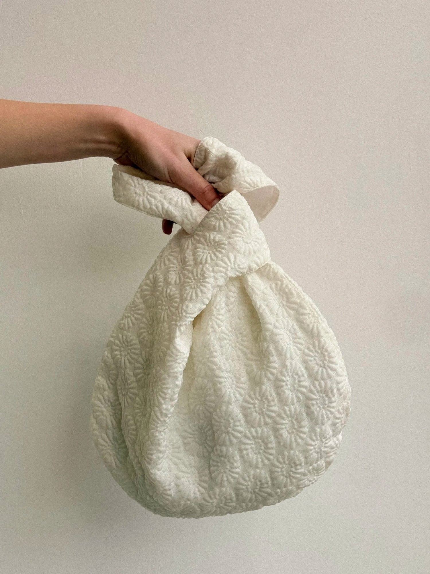 GYDZYK VINTAGE FABRIC IVORY BAG (Reedition) — K M by L A N G E