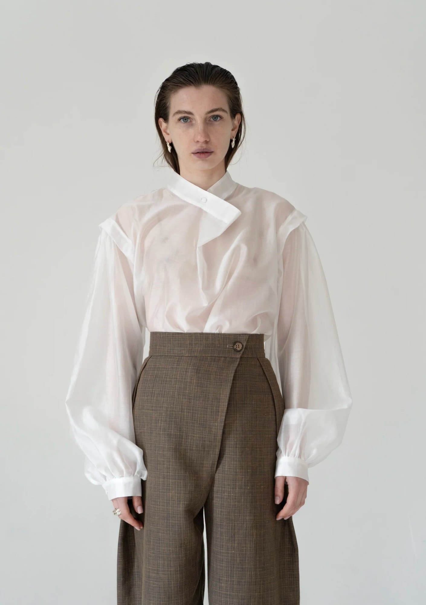 TUMAN CROSS OVER SILKY BLOUSE — K M by L A N G E