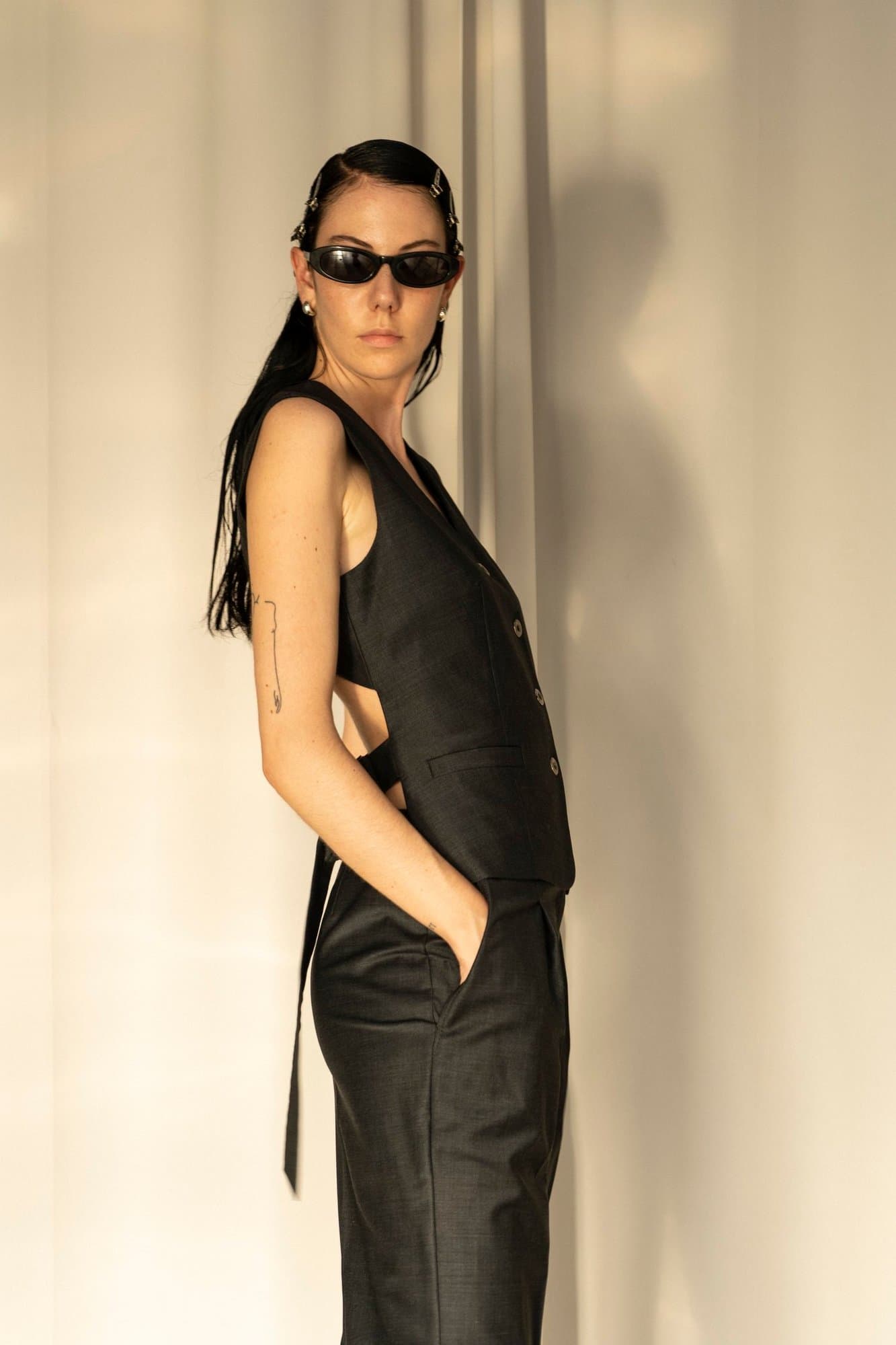 KHARKIV GREY WOOL OPEN BACK VEST — K M by L A N G E