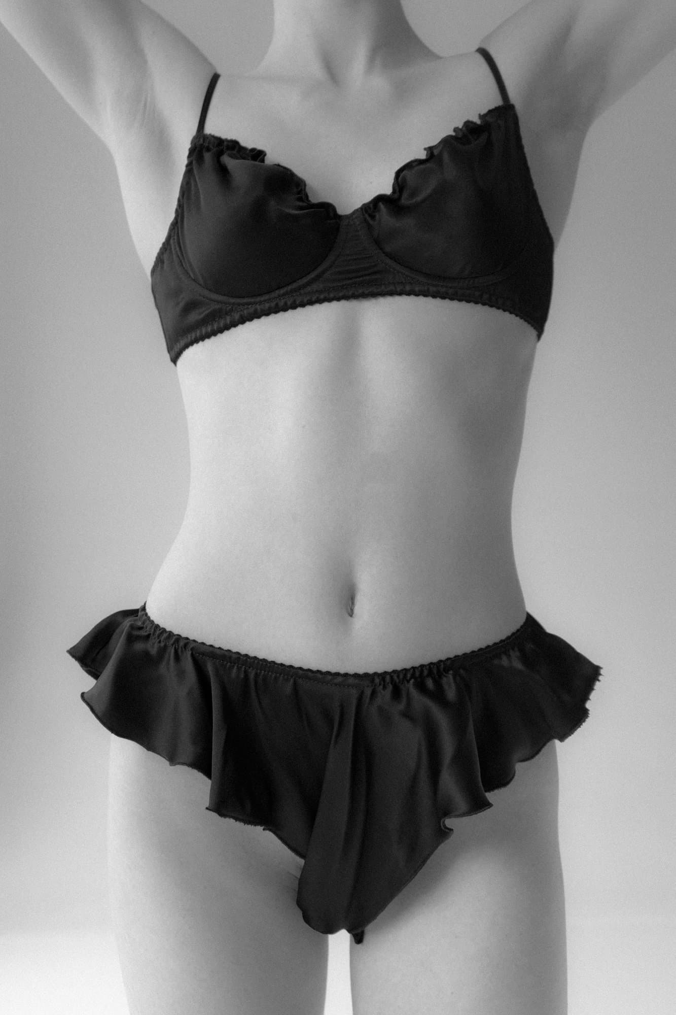 ZEFIR BLACK VISCOSE LINGERIE SET — K M by L A N G E
