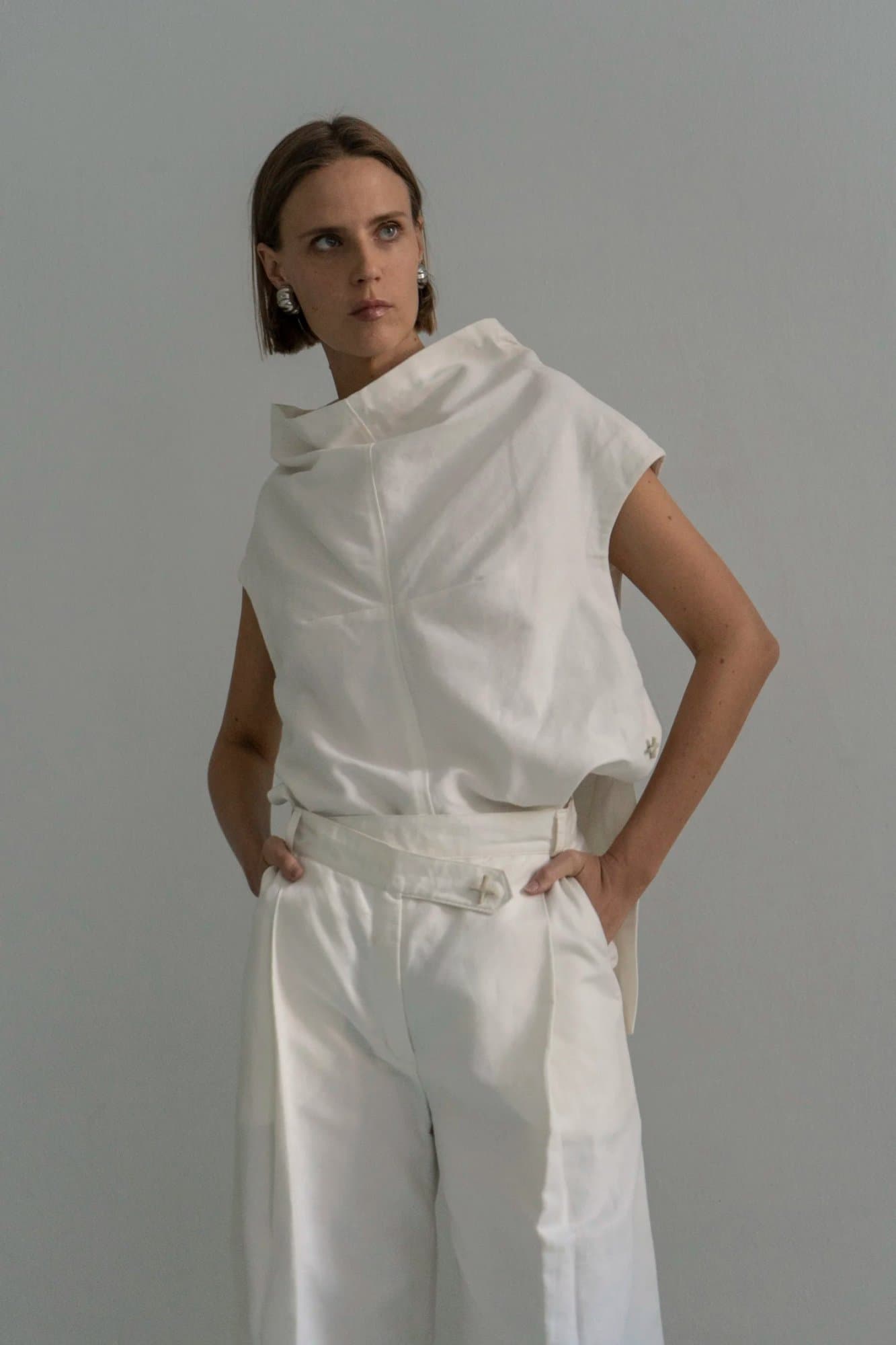 LUTSK CREAM HIGH NECK BLOUSE — K M by L A N G E