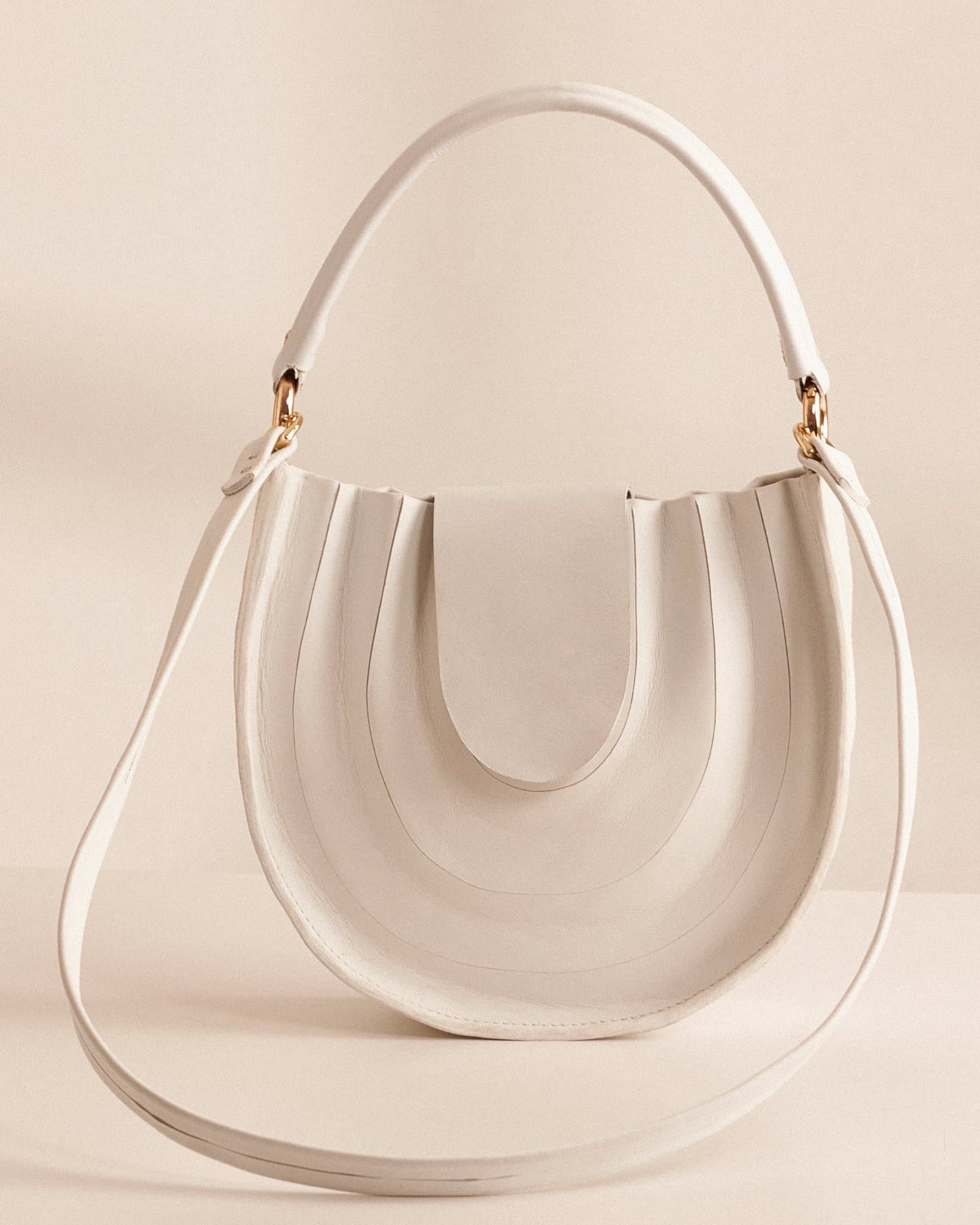 Aura hand-bag
