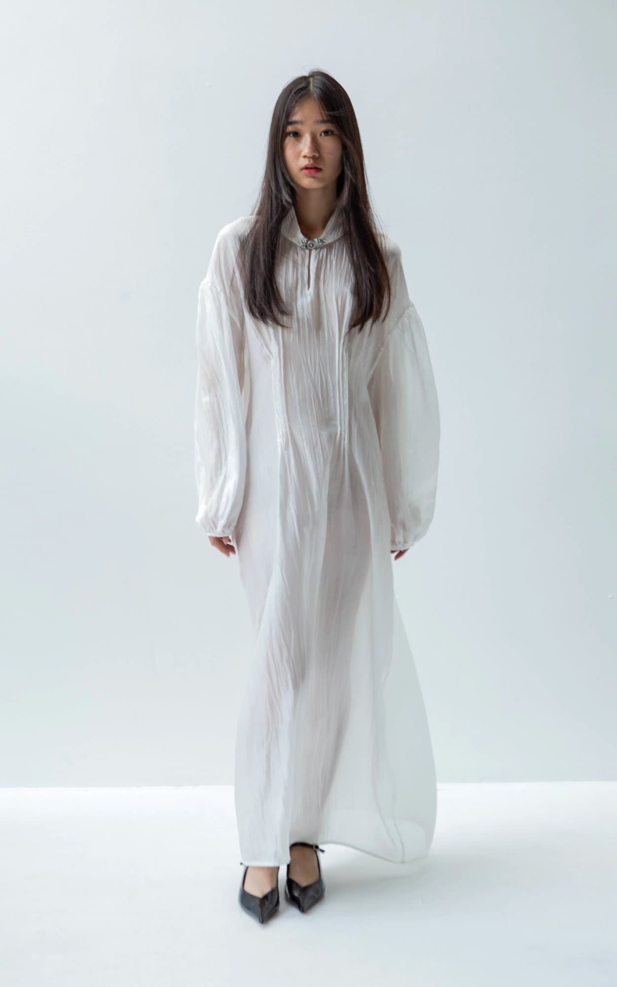 WHITE LONG SILK SLEEVE DRESS — K M by L A N G E