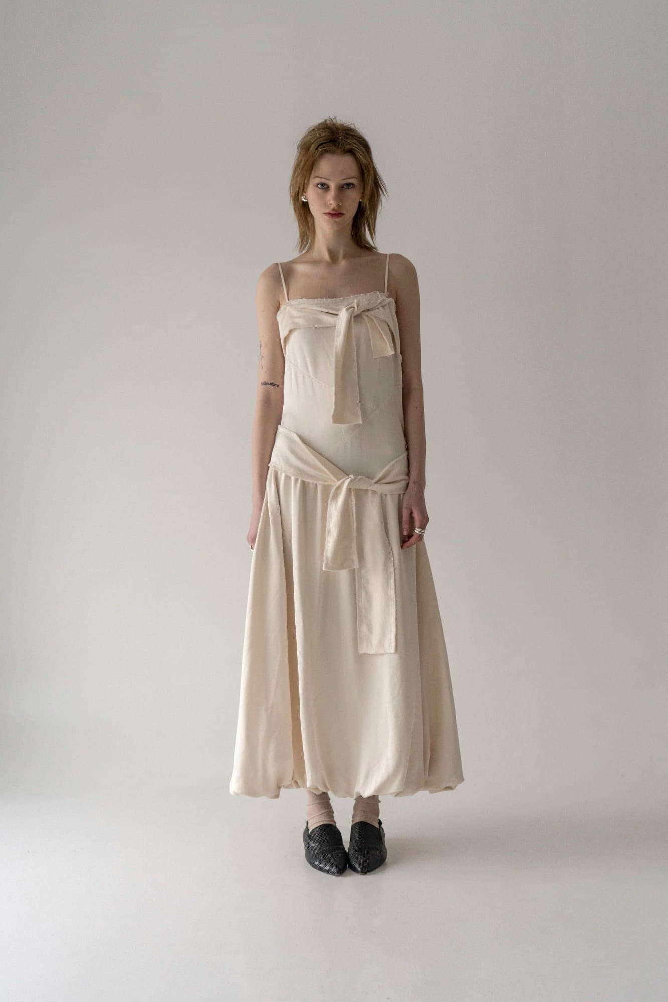 AUDITORIA 90s CREAM VISCOSE TIE DRESS — K M by L A N G E